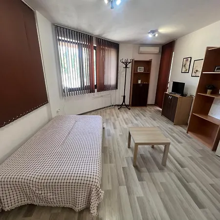 Buxton דירה וארנה