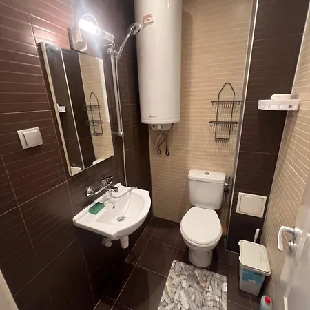 アパート Buxton ヴァルナ